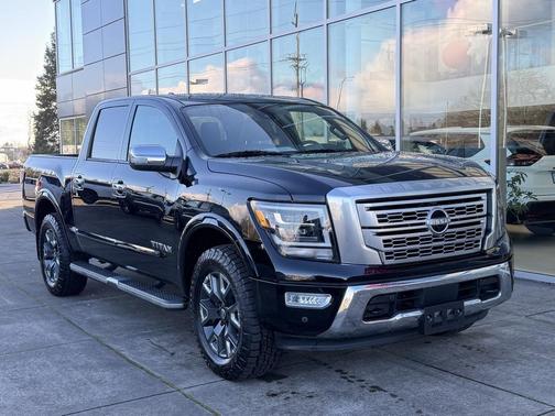 2024 Nissan Titan Platinum Reserve