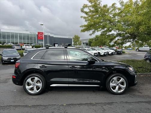 2023 Audi Q5 45 S line Premium Plus