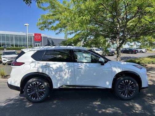2025 Nissan Rogue Platinum