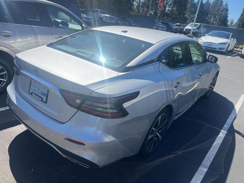 Brilliant Silver Metallic 2023 Nissan Maxima SV Xtronic CVT