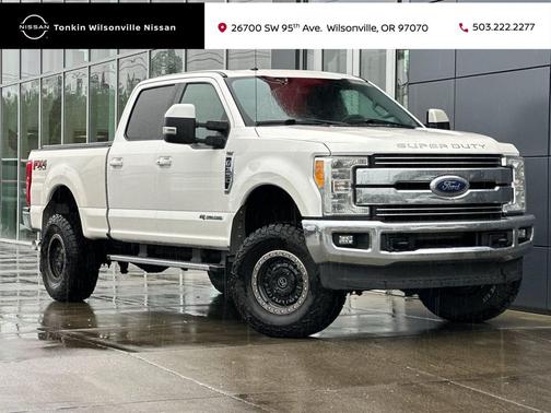 White 2017 Ford F-350 Lariat