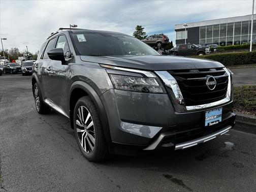 2025 Nissan Pathfinder Platinum 4WD