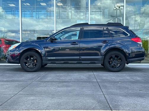 Crystal Black Silica 2013 Subaru Outback 2.5i Premium