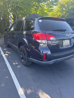 Crystal Black Silica 2013 Subaru Outback 2.5i Premium