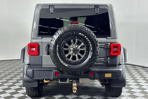 Sting-Gray Clearcoat 2023 Jeep Wrangler Rubicon 392
