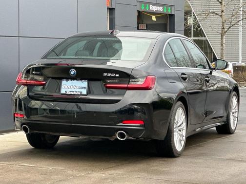 2024 BMW 330e xDrive