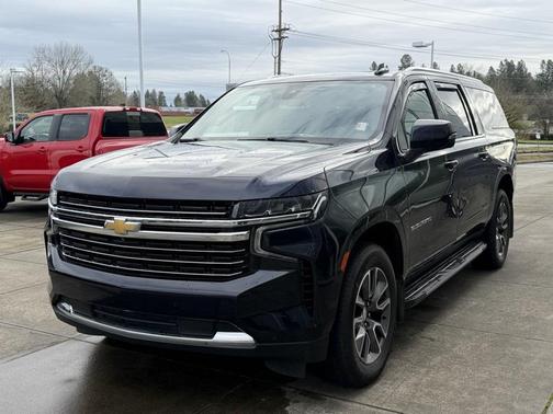 2022 Chevrolet Suburban LT