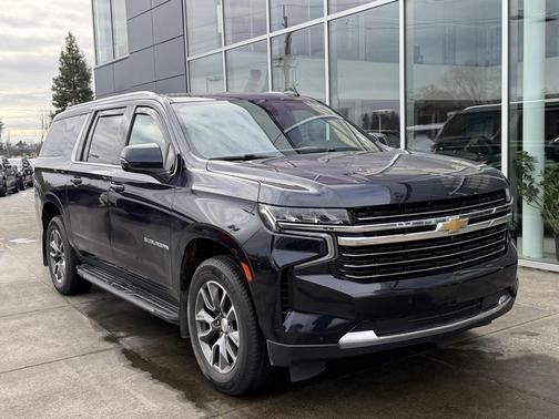 2022 Chevrolet Suburban LT
