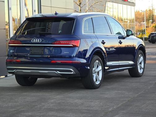 2022 Audi Q7 45 Premium