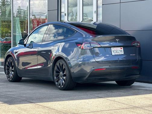 Gray 2022 Tesla Model Y Performance Dual Motor All-Wheel Drive
