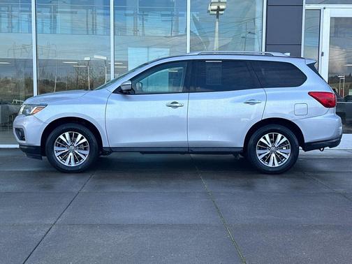 Brilliant Silver Metallic 2020 Nissan Pathfinder SL 4WD
