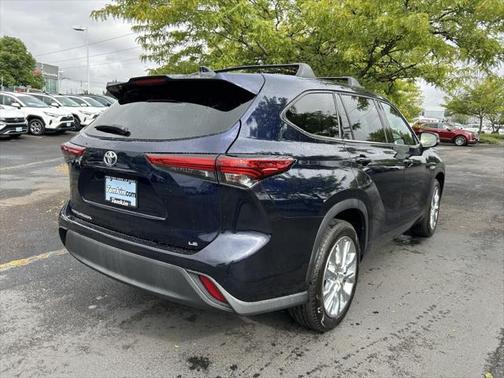 2021 Toyota Highlander LE