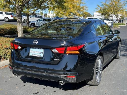 2025 Nissan Altima 2.5 SL