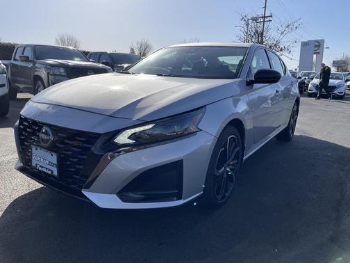 2024 Nissan Altima SR Intelligent AWD