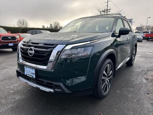 2025 Nissan Pathfinder Platinum 4WD