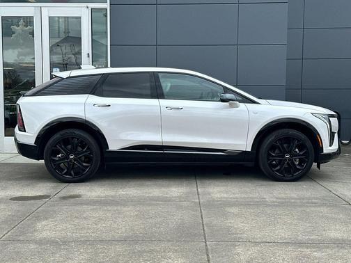 2025 Cadillac OPTIQ Sport 1 AWD