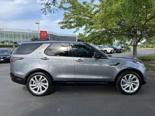 2022 Land Rover Discovery P360 S R-Dynamic