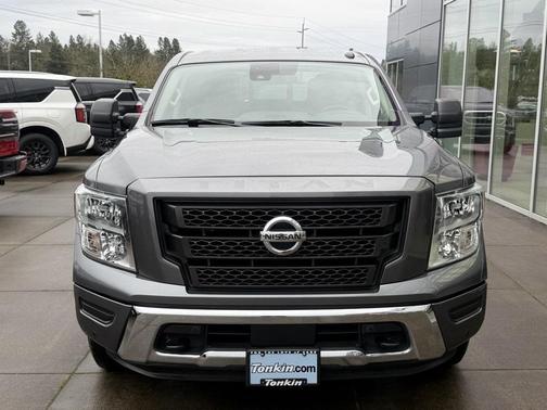 2020 Nissan Titan SV