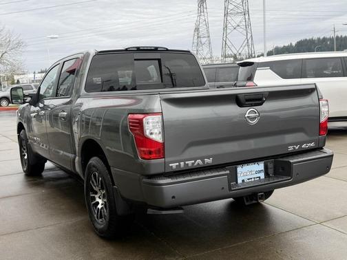 2020 Nissan Titan SV