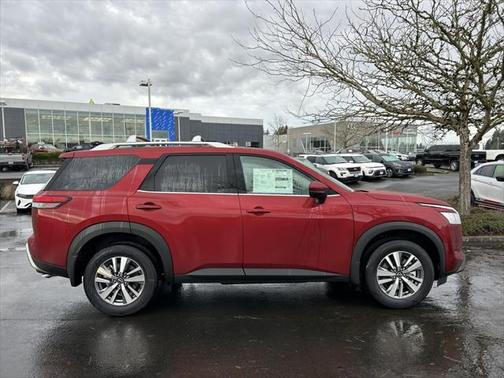 2025 Nissan Pathfinder SL 4WD