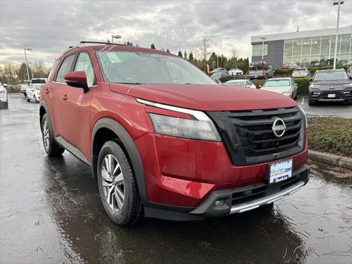 2025 Nissan Pathfinder SL 4WD