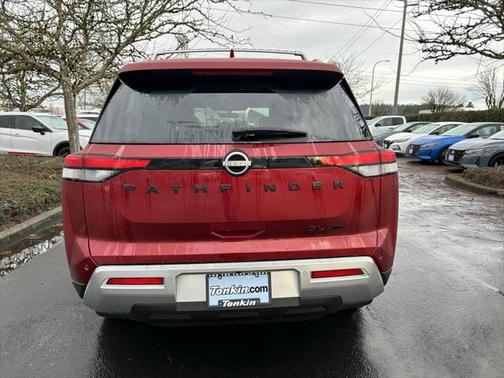 2025 Nissan Pathfinder SL 4WD