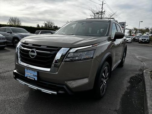 2025 Nissan Pathfinder Platinum 4WD