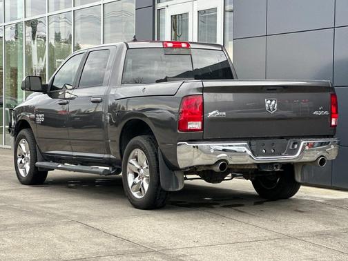 Granite Crystal Metallic Clearcoat 2019 RAM 1500 Big Horn