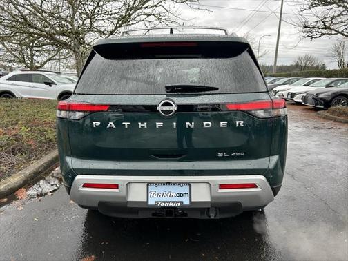 2025 Nissan Pathfinder SL 4WD