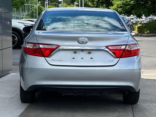Celestial Silver Metallic 2015 Toyota Camry LE