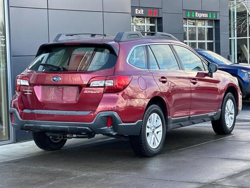 Crimson Red Pearl 2018 Subaru Outback 2.5i