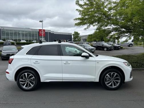 2024 Audi Q5 45 S line Premium Plus