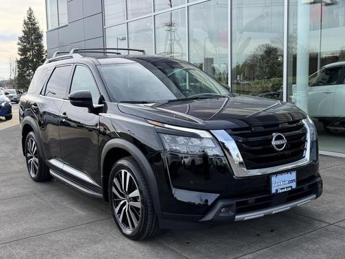 2025 Nissan Pathfinder Platinum 4WD