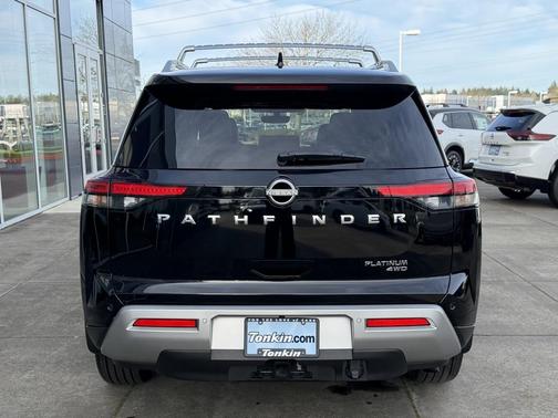 2025 Nissan Pathfinder Platinum 4WD