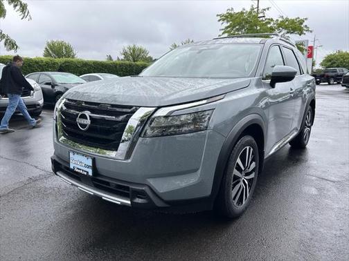 2025 Nissan Pathfinder Platinum 4WD