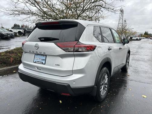 2025 Nissan Rogue S