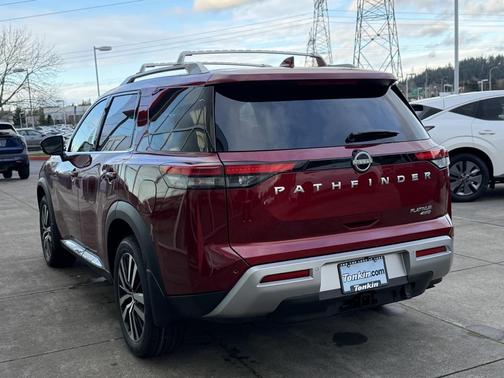 2025 Nissan Pathfinder Platinum 4WD