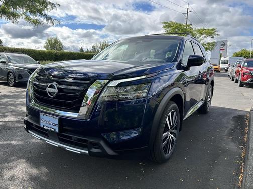 2024 Nissan Pathfinder Platinum 4WD