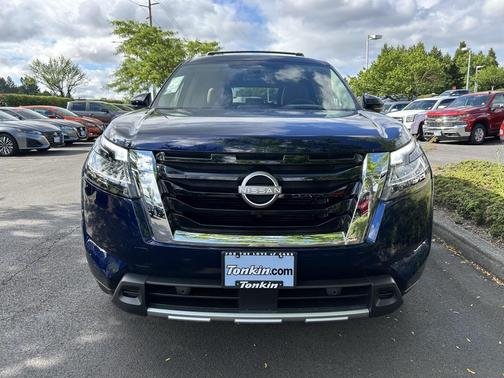 2024 Nissan Pathfinder Platinum 4WD
