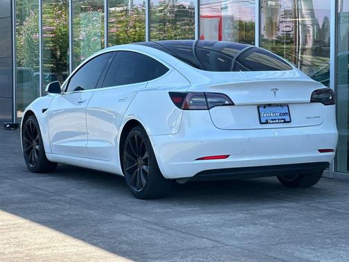 Pearl White Multi-Coat 2020 Tesla Model 3 Long Range