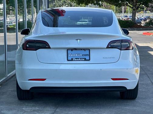Pearl White Multi-Coat 2020 Tesla Model 3 Long Range