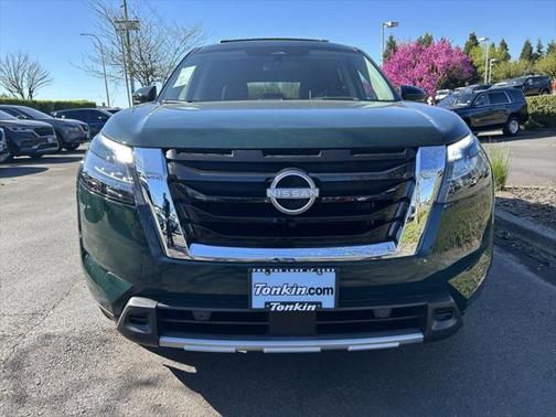 2025 Nissan Pathfinder Platinum 4WD