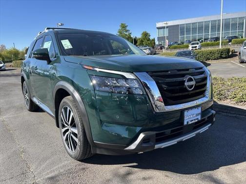 2025 Nissan Pathfinder Platinum 4WD