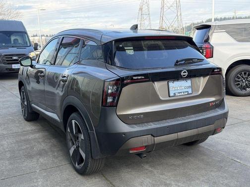 Canyon Bronze Metallic 2026 Nissan Kicks SR