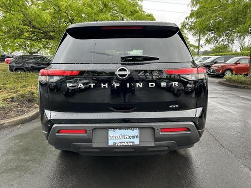 2025 Nissan Pathfinder S 4WD