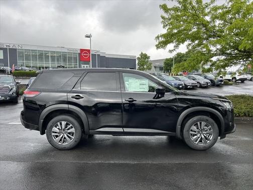 2025 Nissan Pathfinder S 4WD