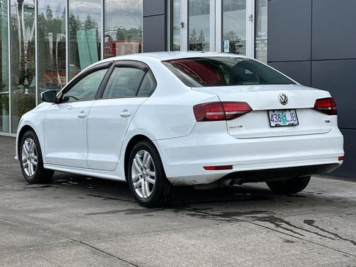Pure White 2018 Volkswagen Jetta 1.4T S