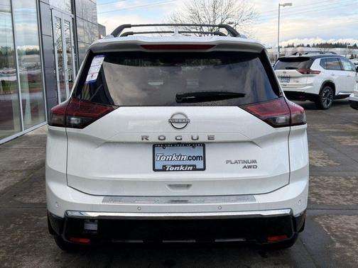 Everest White Pearl Tricoat 2026 Nissan Rogue Platinum