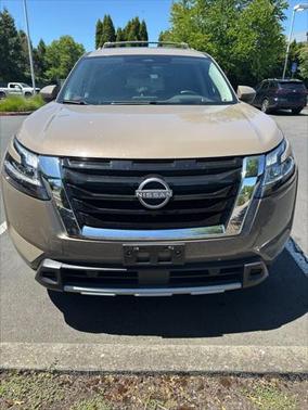 2024 Nissan Pathfinder Platinum 4WD