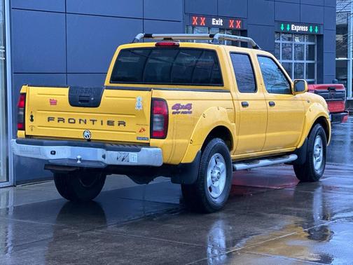 2001 Nissan Frontier SE Crew Cab